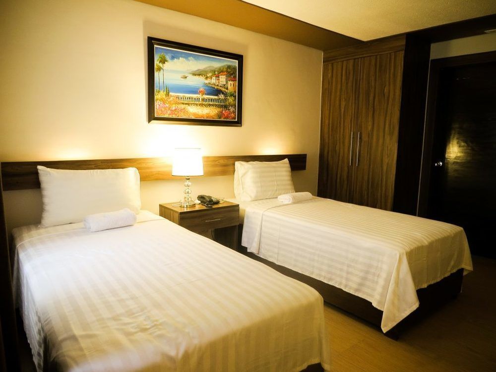 Leope Hotel Cebu Екстер'єр фото